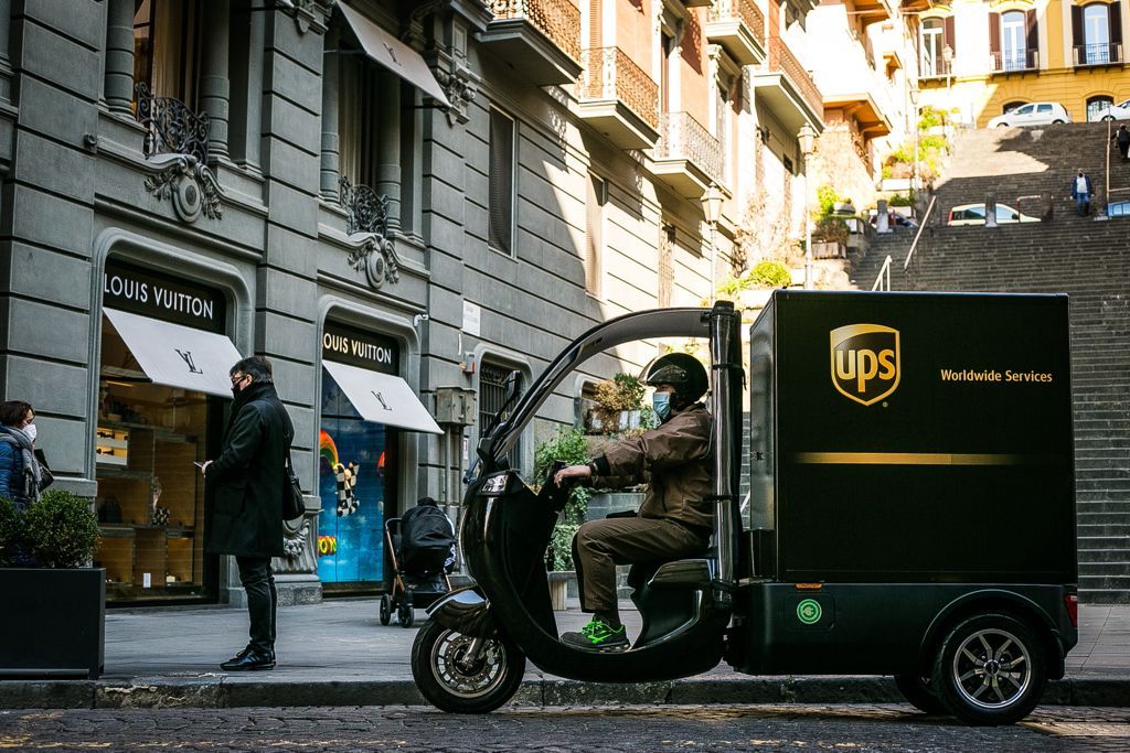 RAP Agile elektromos csomagszállító furgon Olaszország városaiban